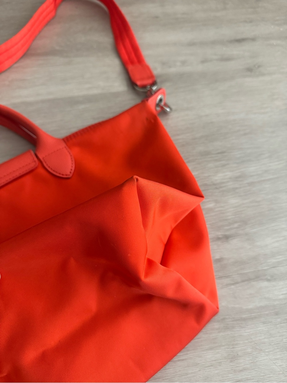 Longchamp red Le Pliage Modele Depose Small Tote with Adjustable Strap - Picture 11 of 14